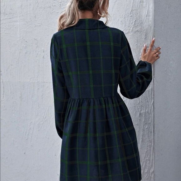 Dress - Picture 3 of 4